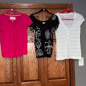 American Eagle Outfitters Short Sleeve t-shirts (3) bundle. Size M